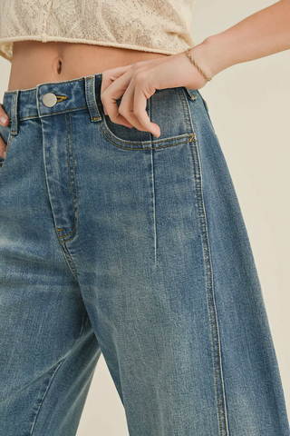 Barrel Cropped High-Rise Jean